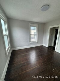 Building Photo - 125 W Sidney Ave
