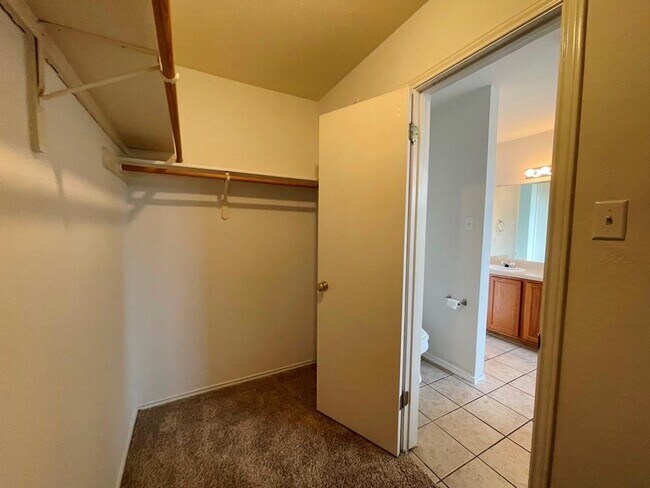 Building Photo - 600 Golden Gate Dr