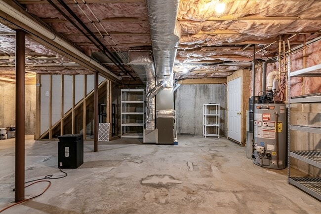 Building Photo - 15 Nicholas Dr