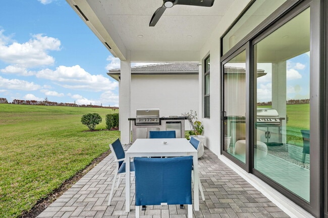 Building Photo - 10195 SW Latium Wy