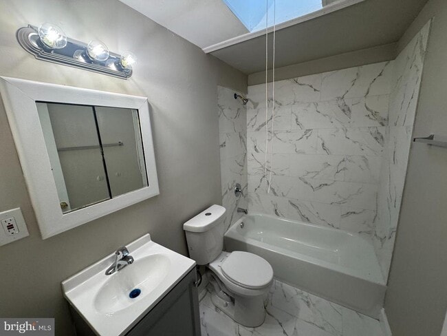 Building Photo - 8050 Lansdale Rd