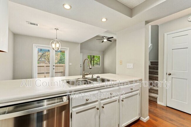 Building Photo - 8787 Allison Dr