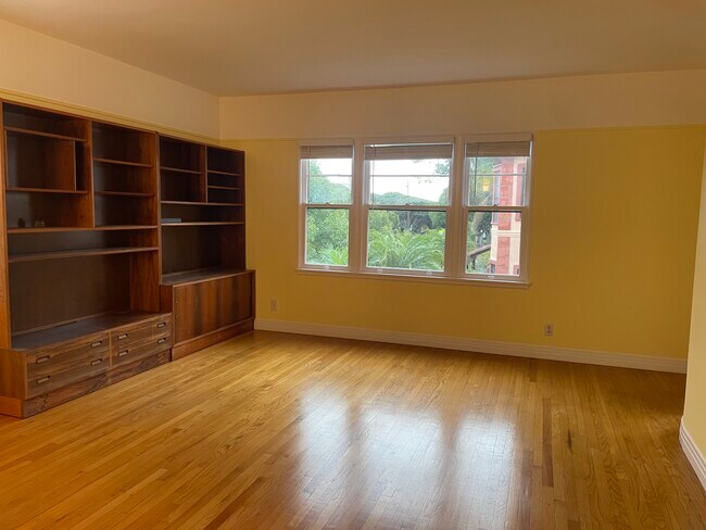 Building Photo - 1605 California Ave