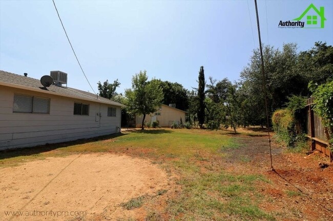 Building Photo - 3994 Mercury Dr