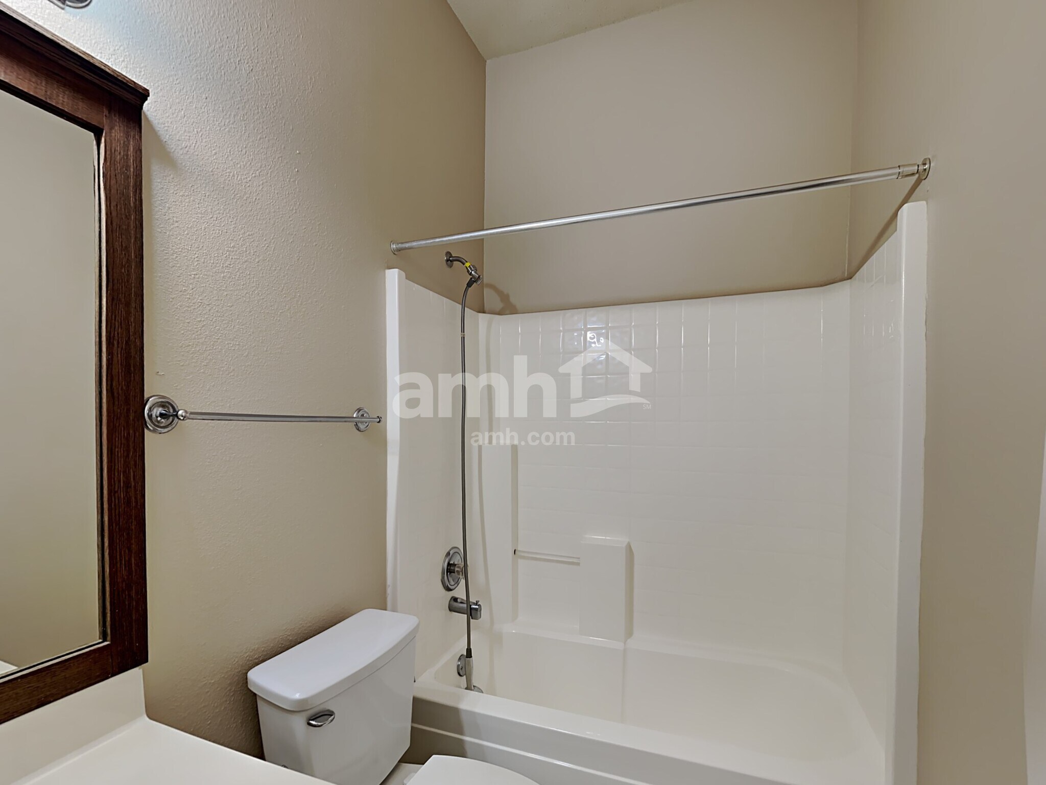 Building Photo - 3705 Staghorn Cir N