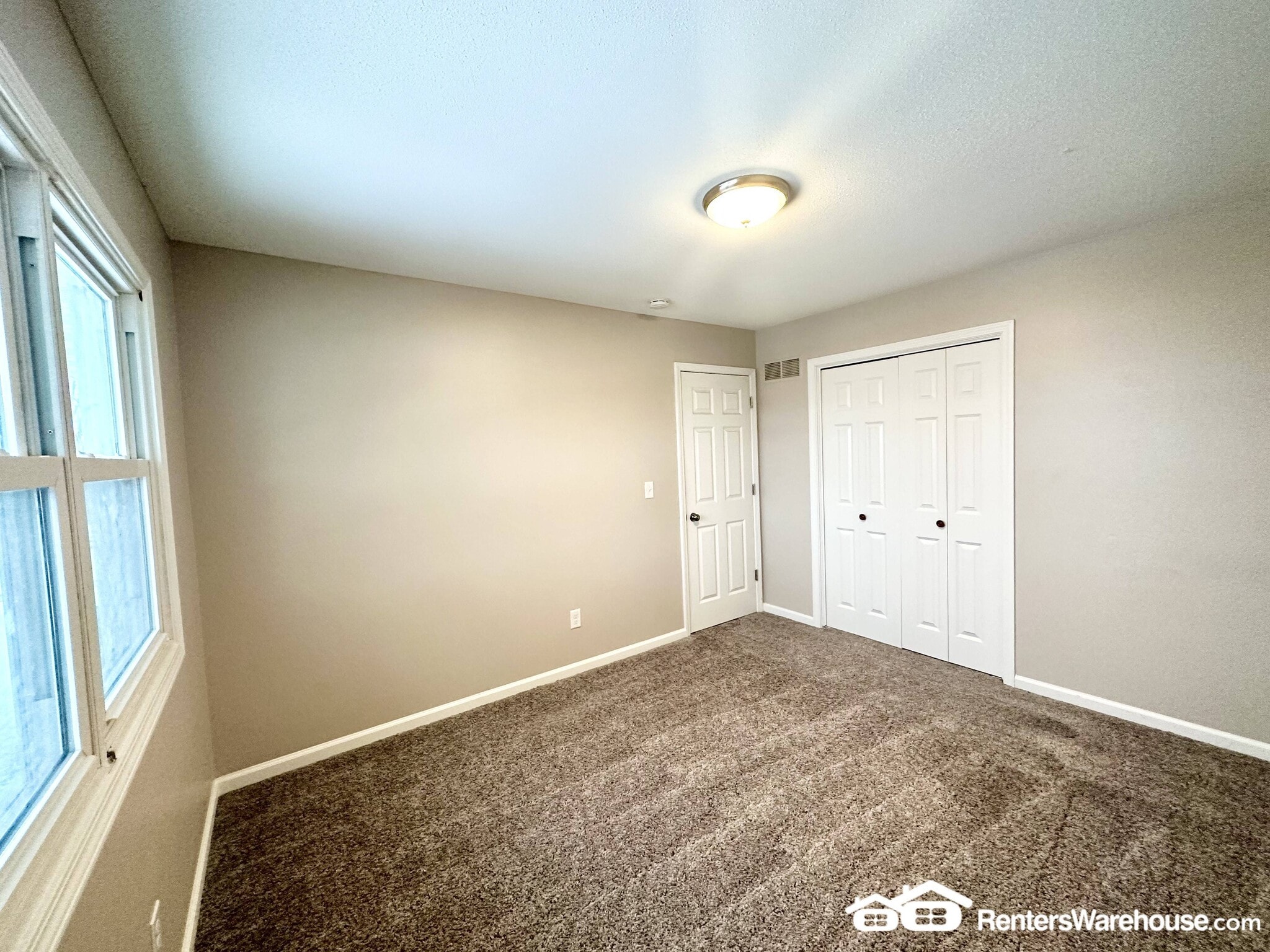 Building Photo - 4926 Madison Ave