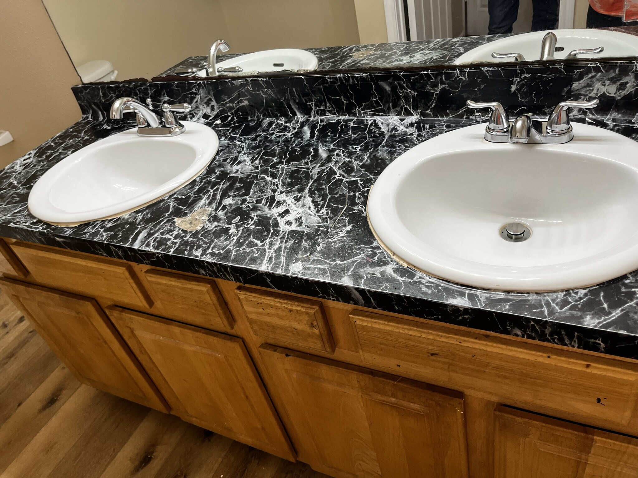 master bathroom - 11811 Chetman Dr