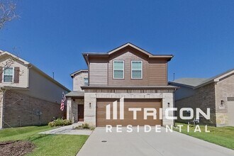 Building Photo - 2406 Carlow Ln
