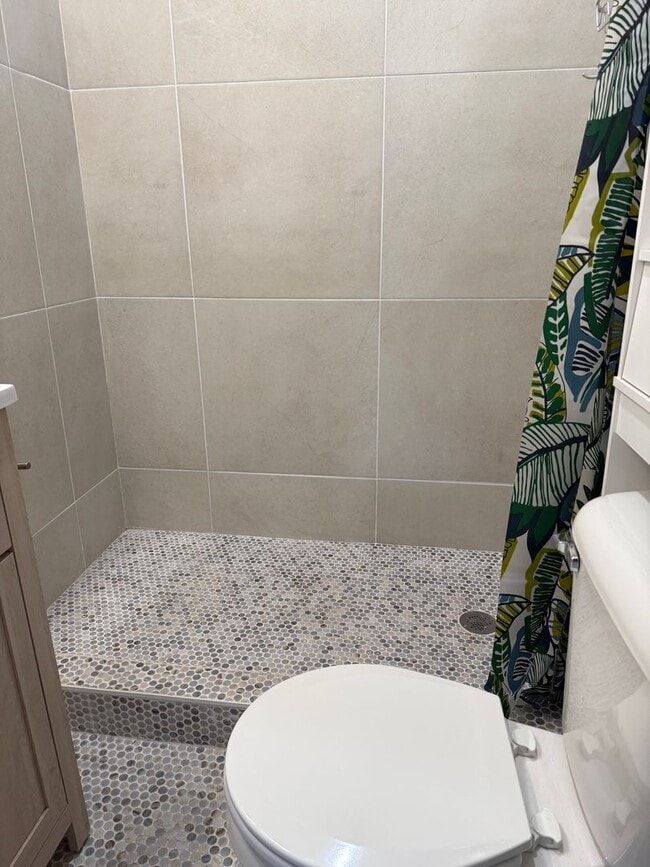 Building Photo - Updated 2 bed 1 bath