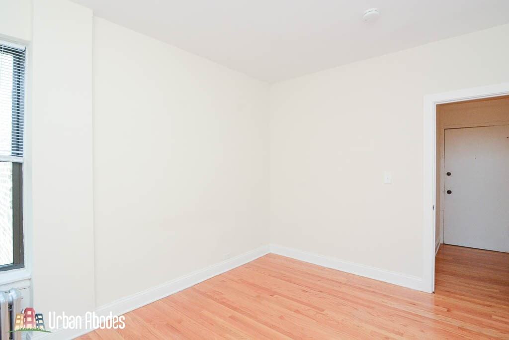 Building Photo - 4614 Paulina N St