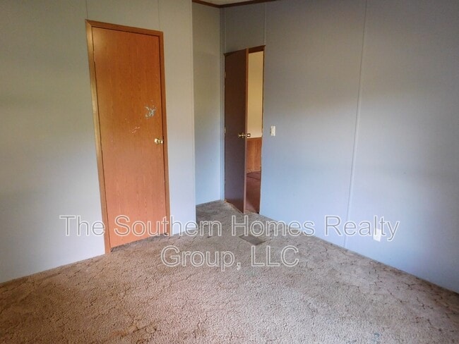 Building Photo - 233 Co Rd 725