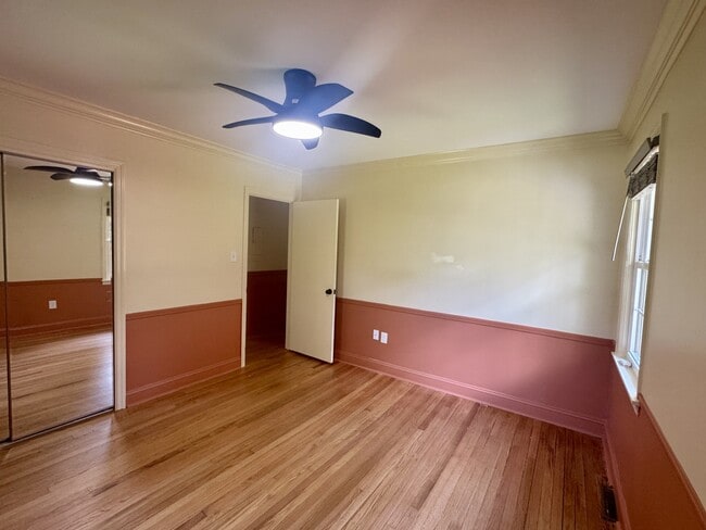 Building Photo - 774 Creekside Dr