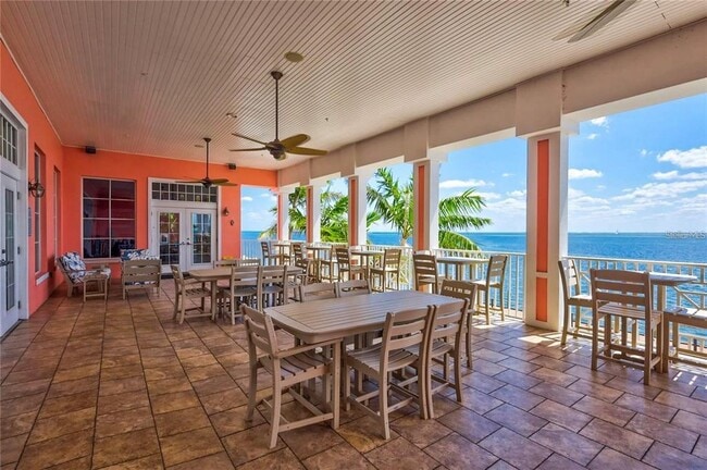 Building Photo - 3889 Pompano Dr SE
