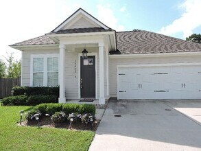 Building Photo - 6 YR old Modern Farmhouse designed 3BR/2BA Plus Office