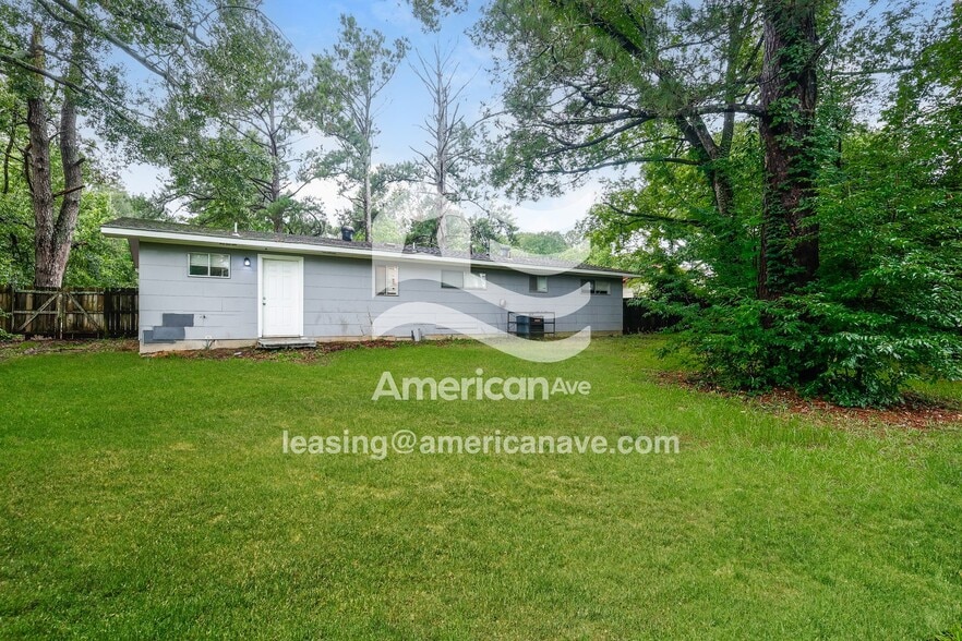 Building Photo - 408 Queen Marie Ln