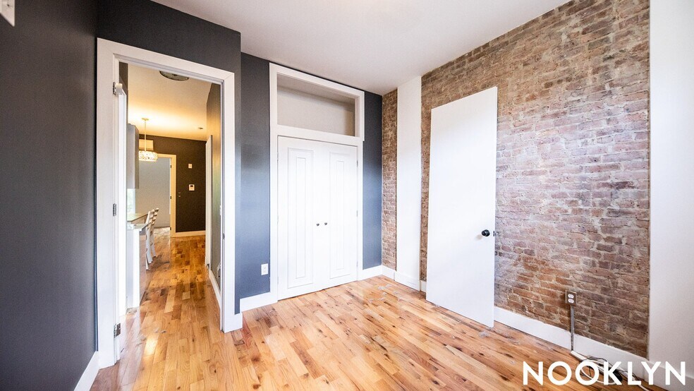 Building Photo - 68 Halsey St