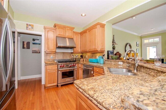 Building Photo - 934 Harbour Bay Dr