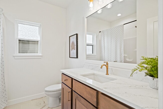 Building Photo - 2805 Easley Cabin Cir