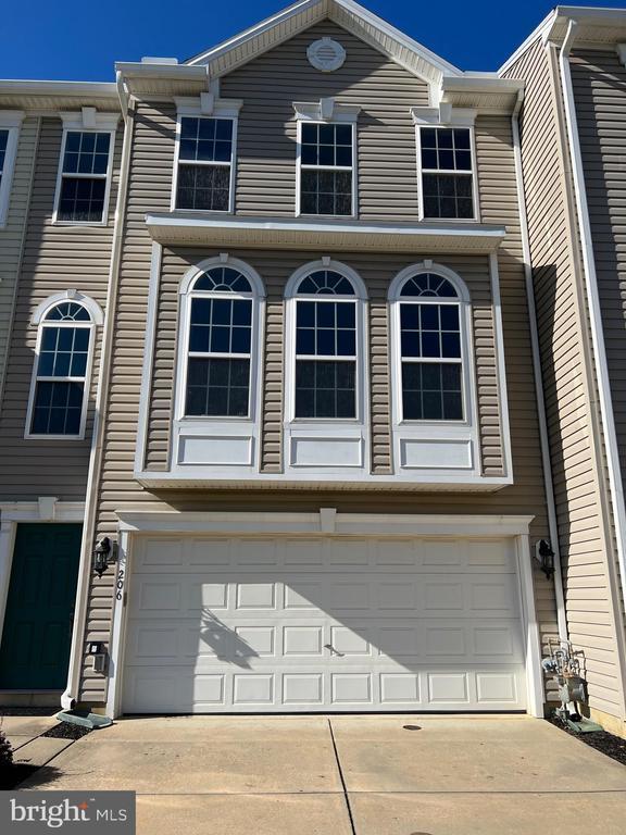 Building Photo - 206 Brook Meadow Dr