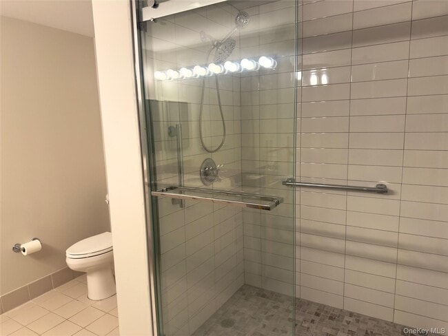 Building Photo - 300 Mamaroneck Ave