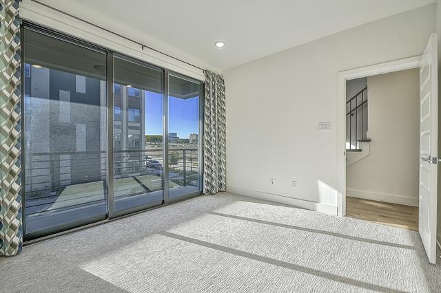 Building Photo - 8080 Ingram Dr