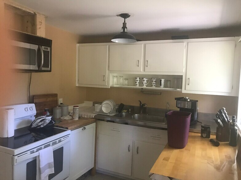 Primary Photo - 6 Eliot Rd