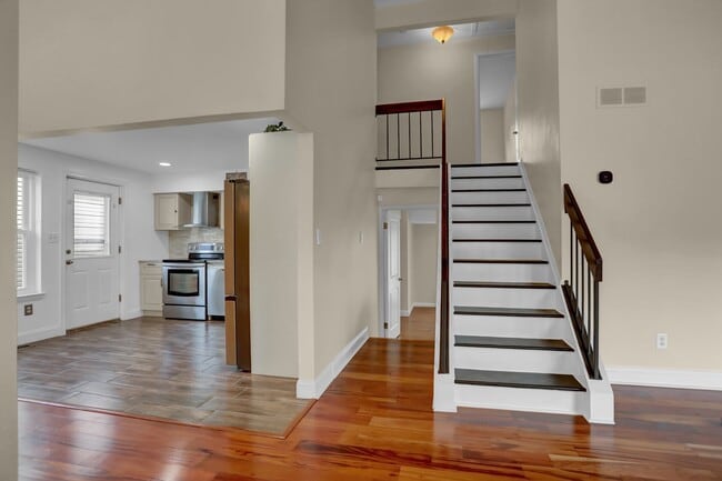 Building Photo - Charming Home with Modern Upgrades and Out...