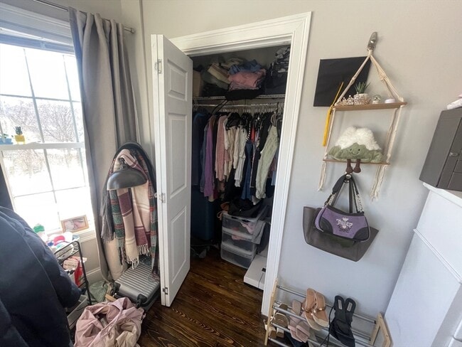 Building Photo - 781 Parker St