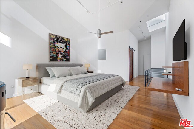 Building Photo - 1850 Industrial St