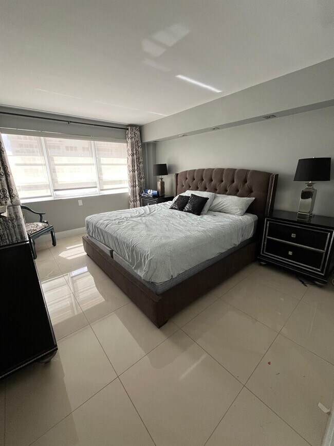 Building Photo - 133 N Pompano Beach Blvd