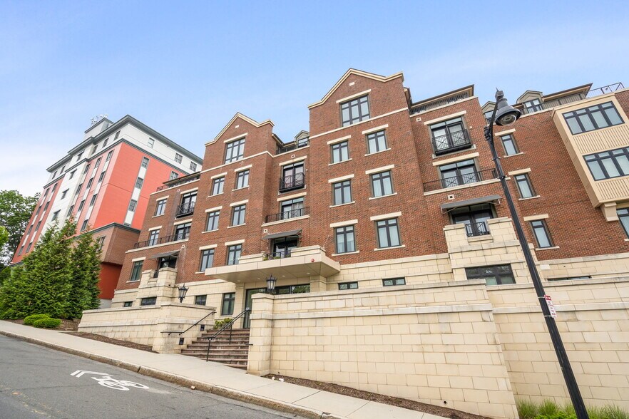 Building Photo - 1501 Commonwealth Ave