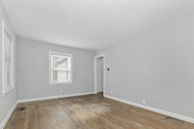 Building Photo - 1533 Cardington Rd