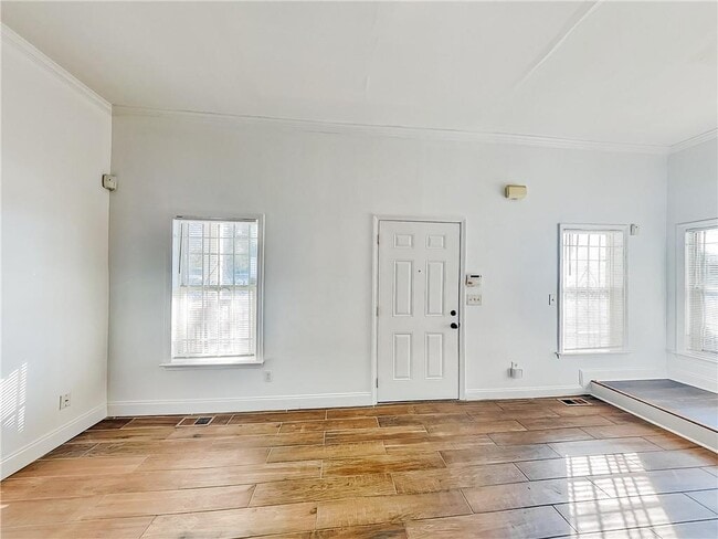 Building Photo - 333 Fletcher St SW