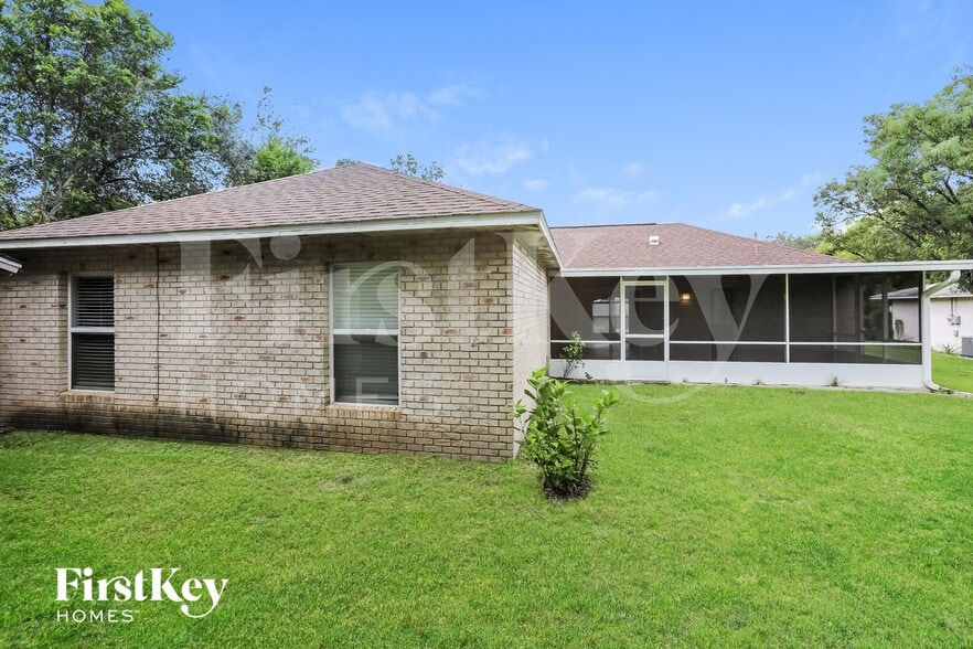 Building Photo - 662 Armadillo Dr