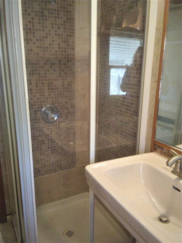 Building Photo - 1404 S Jefferson St