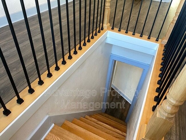 Building Photo - 1762 NW Harrison Blvd