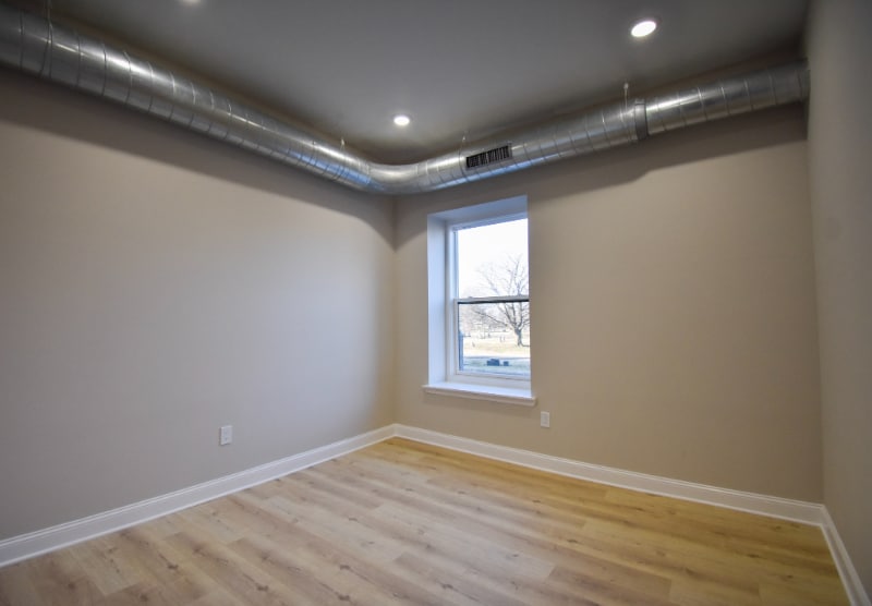 Building Photo - 1030 N 48th St