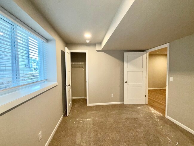 Building Photo - 10120 Mosaic Way