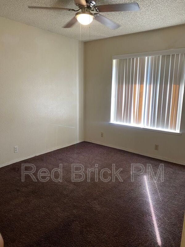 Building Photo - 2998 Sequoia Dr