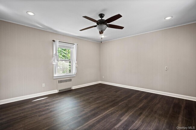 Building Photo - 305 Columbus Ave