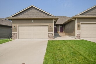 Building Photo - 1114 N Brennan Ct