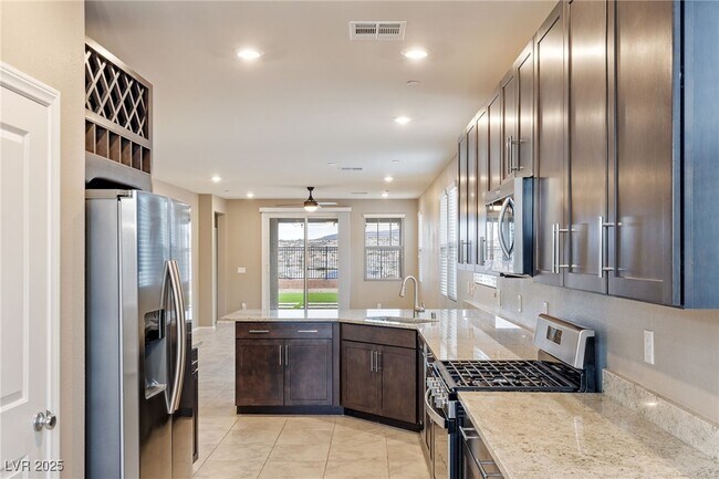 Building Photo - 2698 Frabiele St