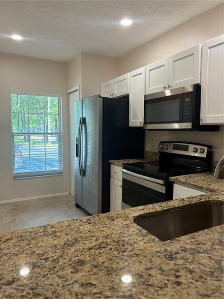 Building Photo - 8648 Hunters Key Cir
