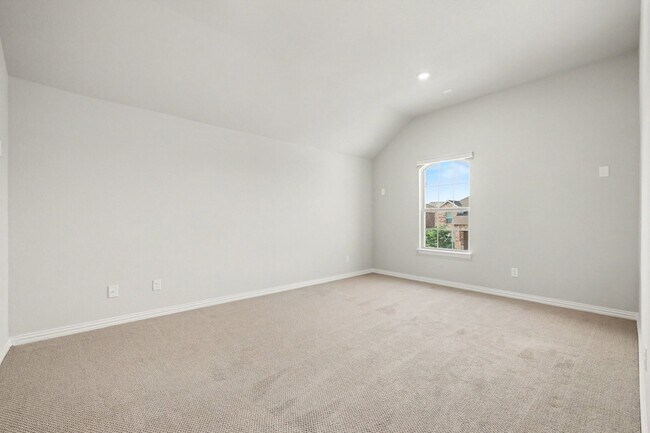 Building Photo - 2317 Willow Garden Dr