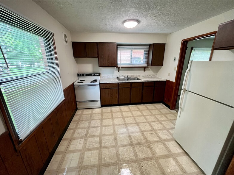 Building Photo - 1141 Saxe Ave