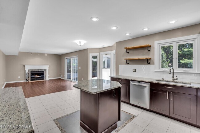 Building Photo - 94 Heritage Dr
