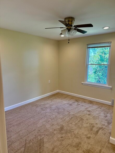 Building Photo - 332 Natchez St