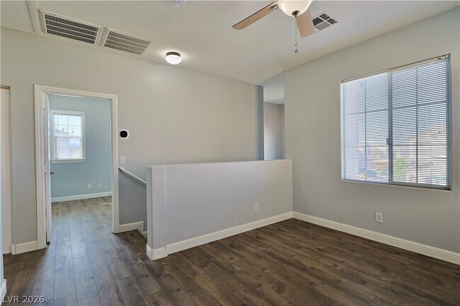 Building Photo - 1287 Horizon Village Ave
