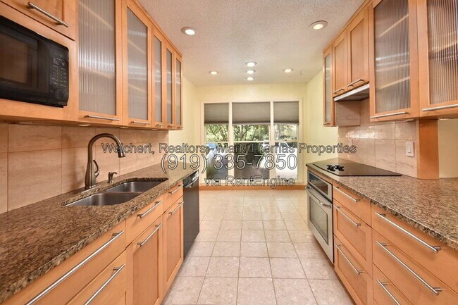 Building Photo - 102 Mallard Ct