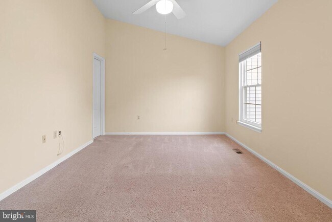 Building Photo - 26 Wessex Ct